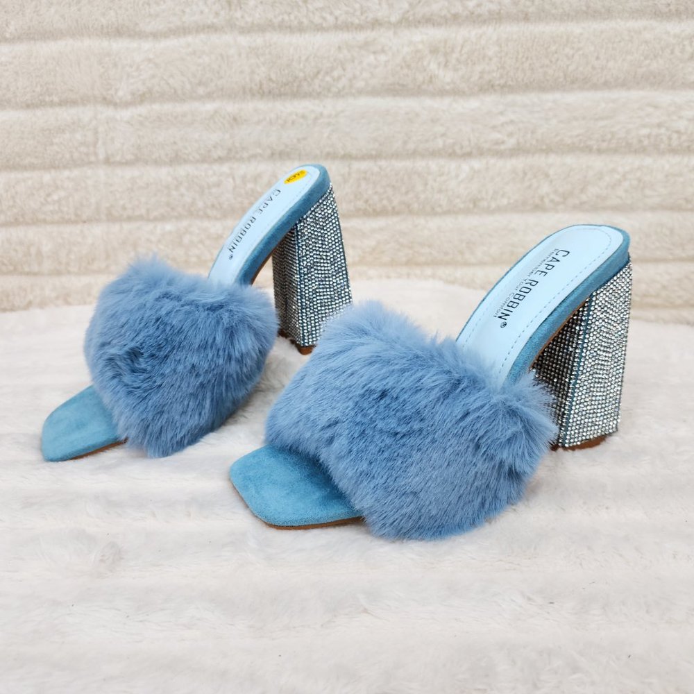 Softy Furry  Sandals By Cape Robbin - Picture 5 of 6